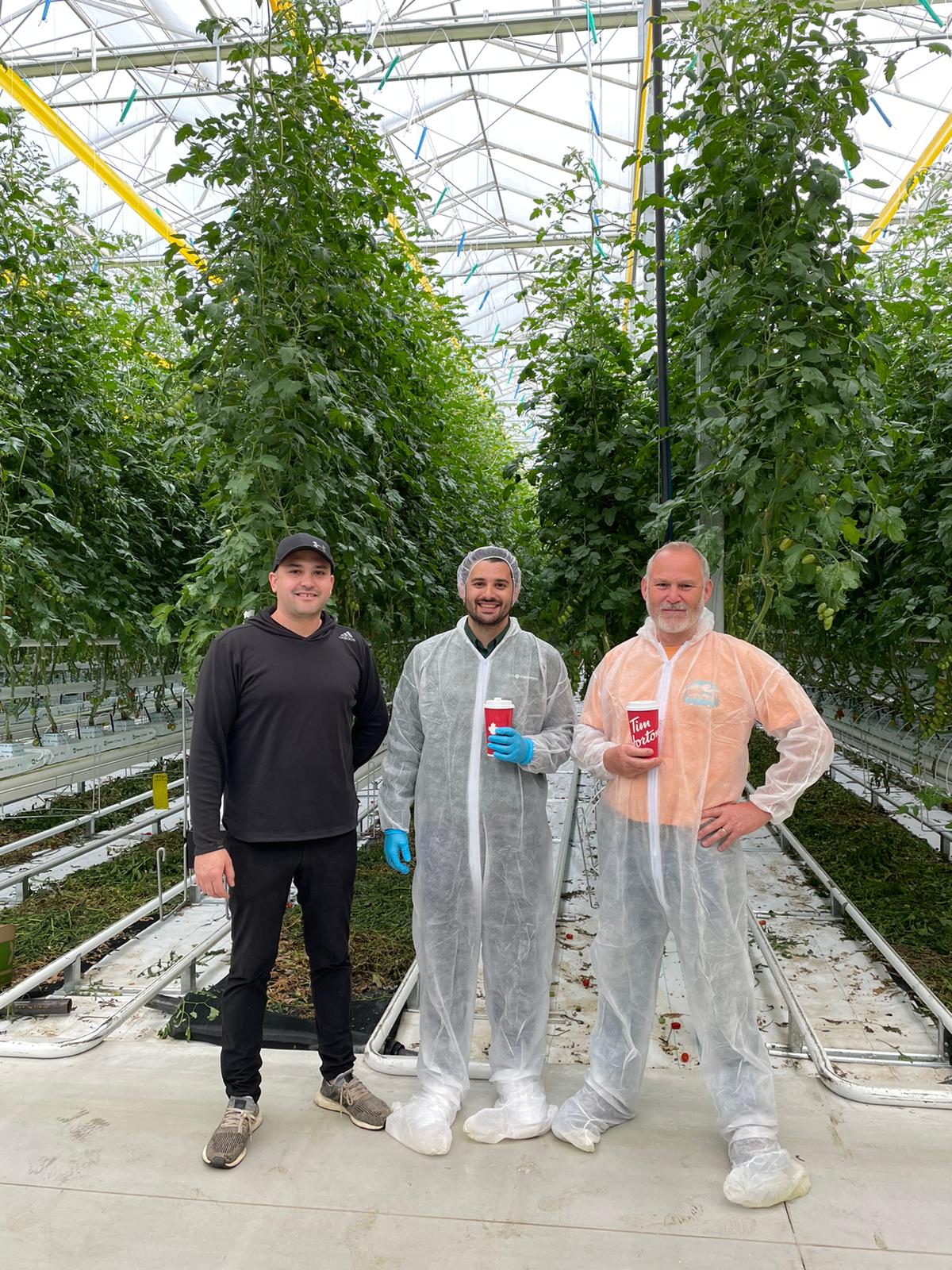 Heritage Farms produces a stronger crop that is more resilient against viruses due to the Plant Empowerment principles.